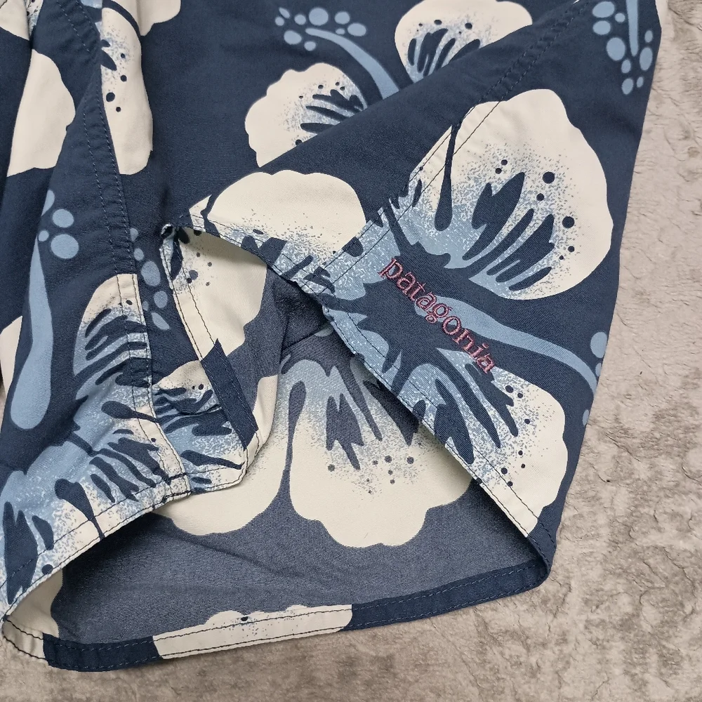 Patagonia Blue Floral Men's board shorts Size 32